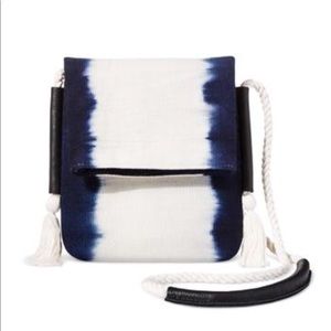 ⭐️EXCLUSIVE⭐️Accompany NavyStripe DipDye Crossbody